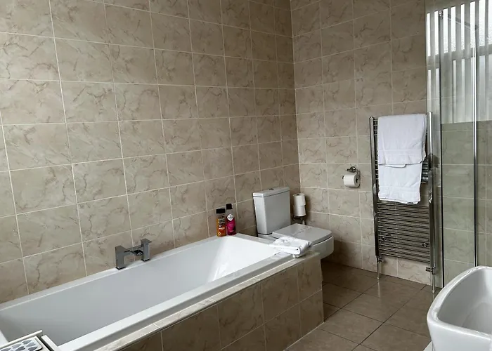 The Inglewood Hotel *Adults Only*